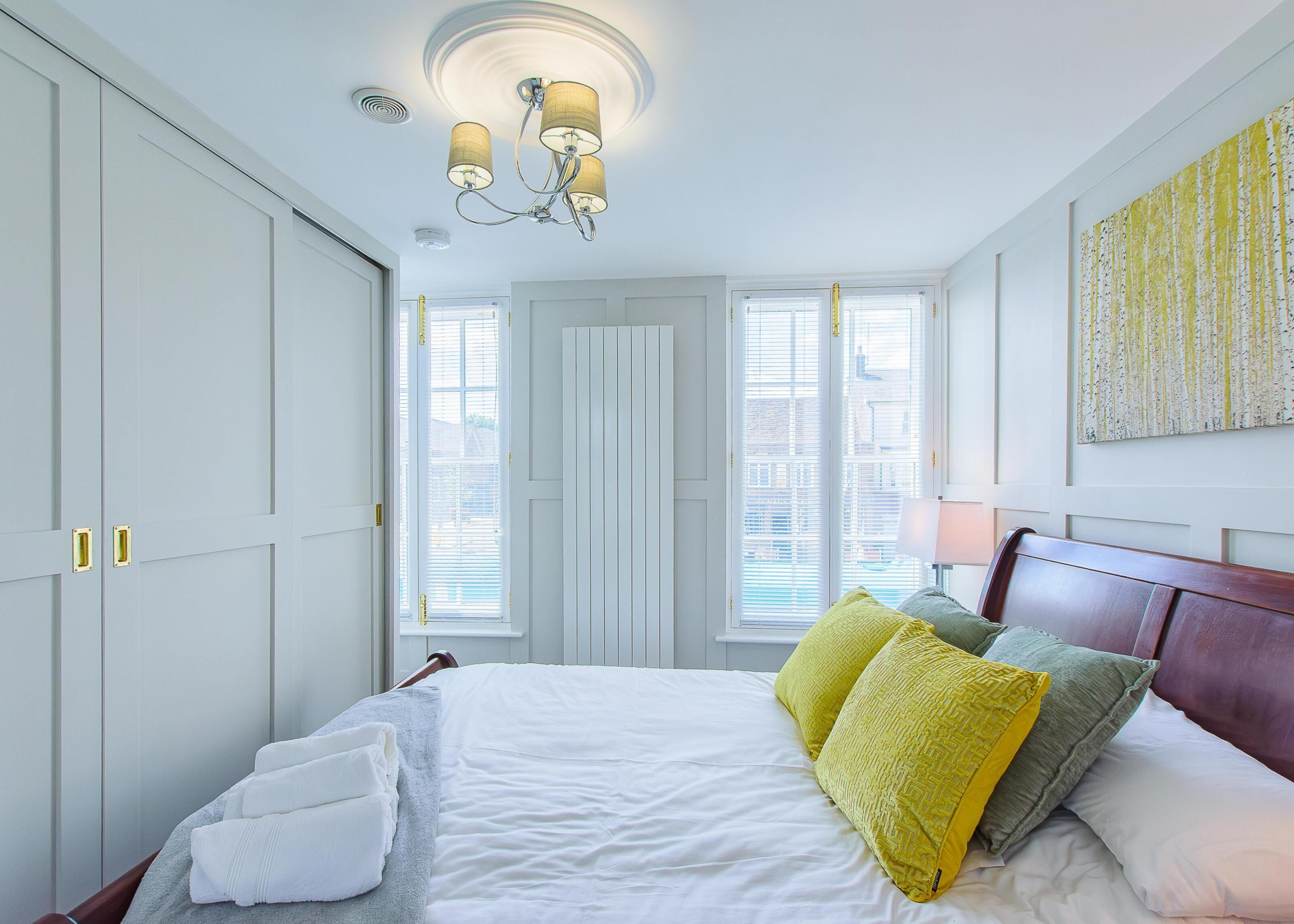 2 bedrooms, WiFi, bed sheets