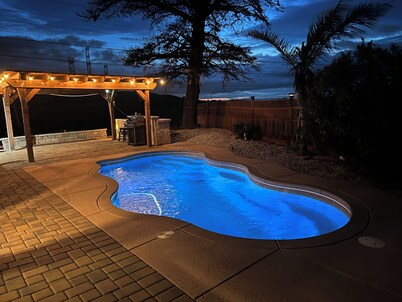 3-bedroom Charming Home in the Hills of Pittsburg with hillside view & pool