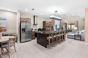 Interior - Home Luxury 4 Beds/Private Hot Tub/ Close Disney (Kissimmee)