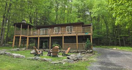 Dog-Friendly Deep Creek Retreat w/ Hot Tub