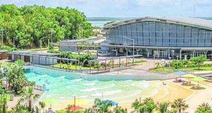 Zenhouse Harmony: Modern Home ~ Near CDU/Hospital