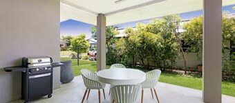 Zenhouse Harmony: Modern Home ~ Near CDU/Hospital