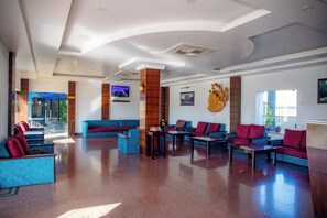 Coin salon dans le hall