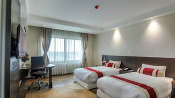 豪華雙床房, 花園景 | 1 間睡房、熨斗/熨衫板、免費 Wi-Fi、方便輪椅出入