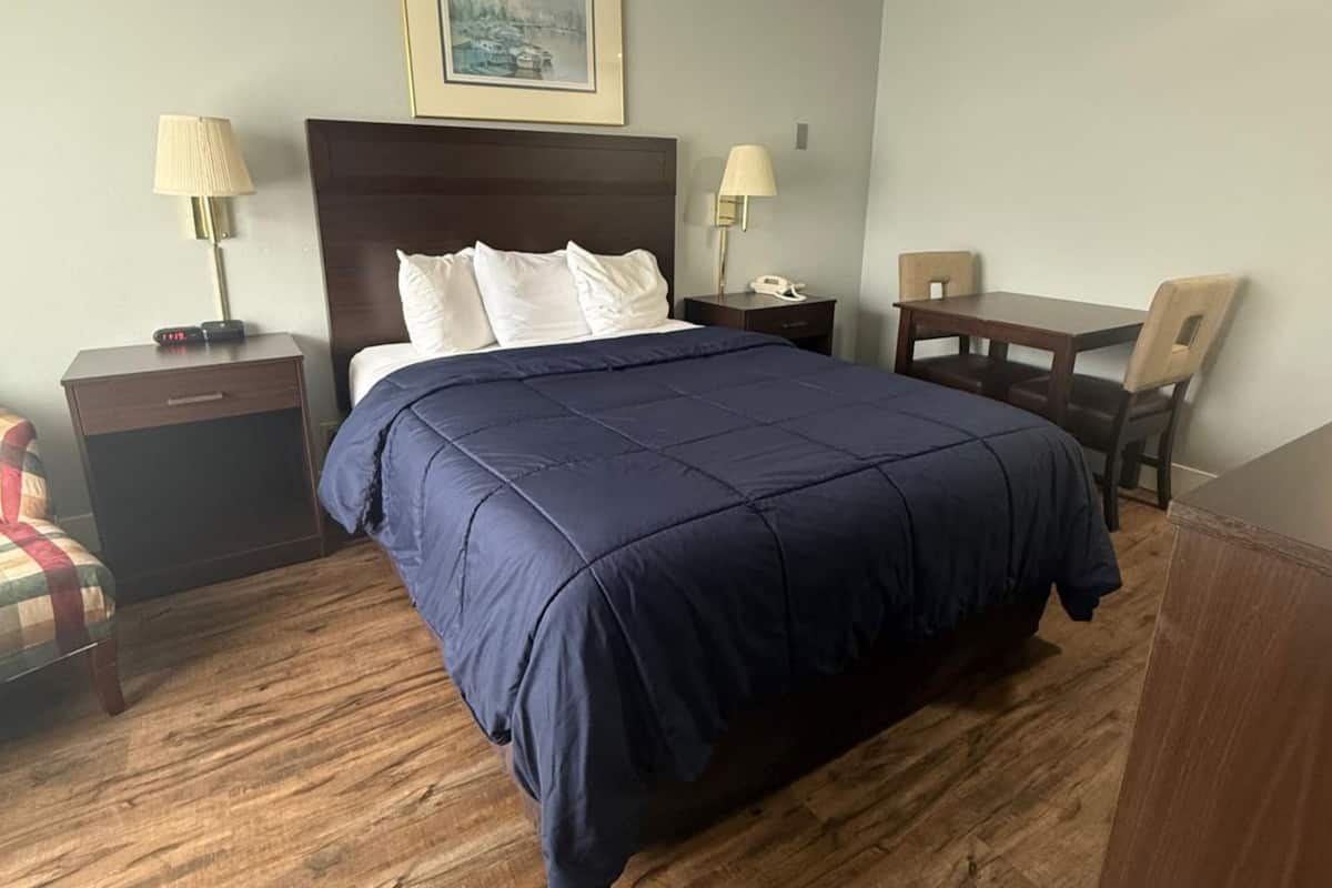 Comfort Room, 1 Queen Bed, Non Smoking