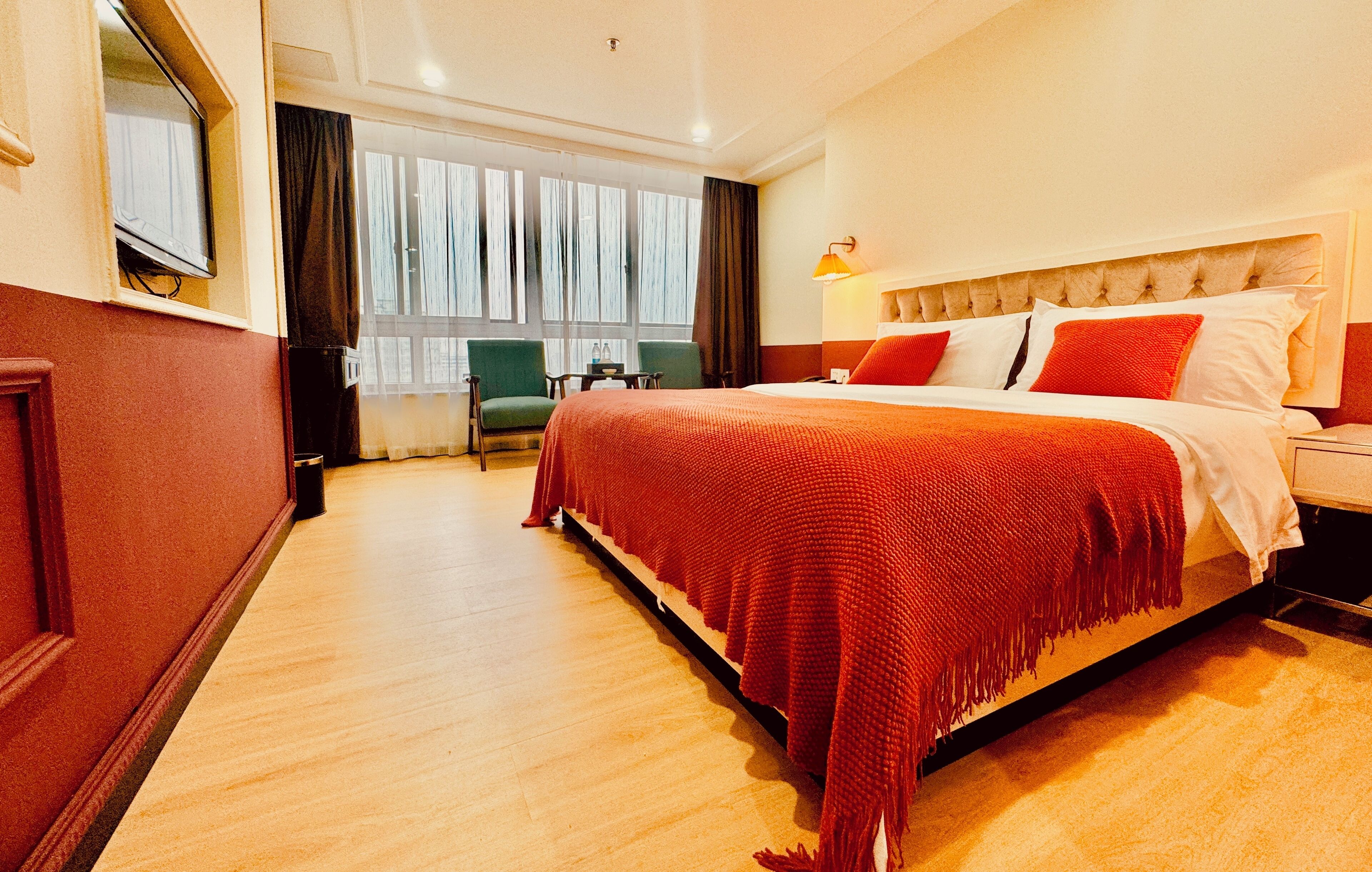 Comfort Single Room, City View