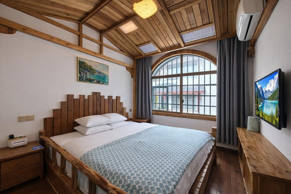 Comfort Double Room | Individually decorated, blackout curtains, free WiFi