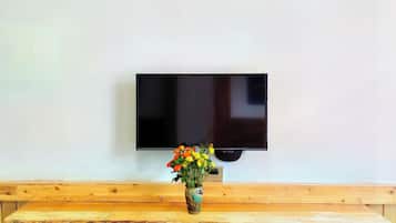 Individually decorated, blackout curtains, free WiFi