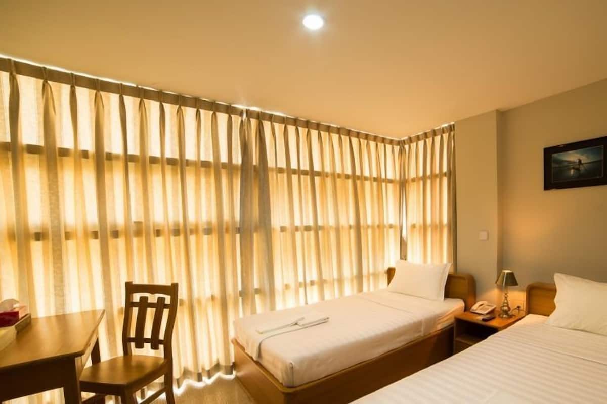 Standard Twin Room, City View | Desk, laptop workspace, free WiFi