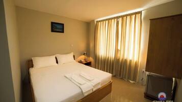 Desk, laptop workspace, free WiFi