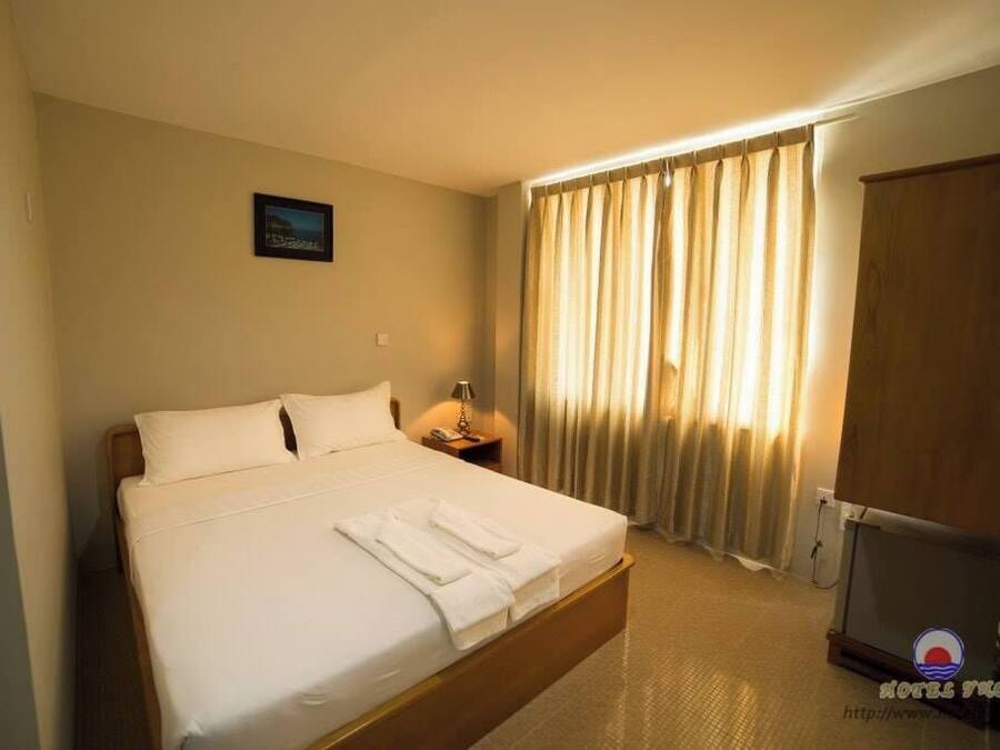 Kamar Double Standar, 1 Tempat Tidur Double, pemandangan kota | Meja kerja, ruang kerja ramah laptop, dan Wi-Fi gratis