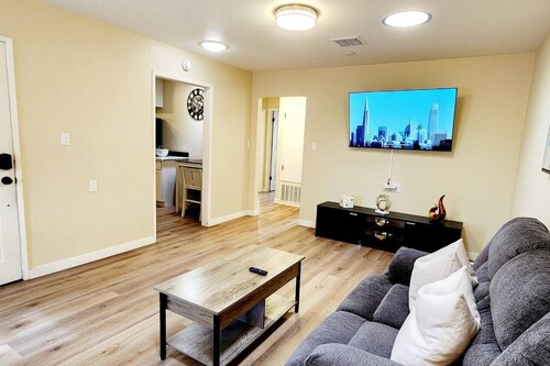 Bright Modern 2BR Near Santana Row