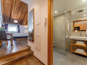 Internet - Studio with a balcony, a shared sauna and a gym (Piesendorf)