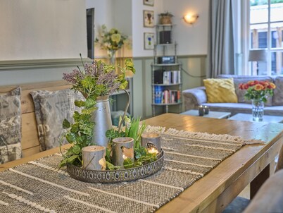 Cosy home with bubble bath and outdoor fireplace