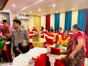 Standard Room | In-room dining - Gulmohar guest house (Balasore)