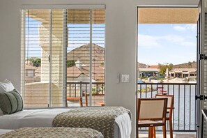 6 bedrooms, desk, iron/ironing board, travel cot