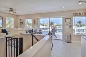 Interior - NEW: Vaca Cut with 60' dock, 4br-4ba, 2 kitchens (Marathon)