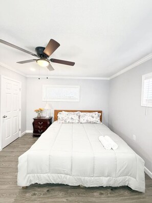 5 bedrooms, iron/ironing board, free WiFi