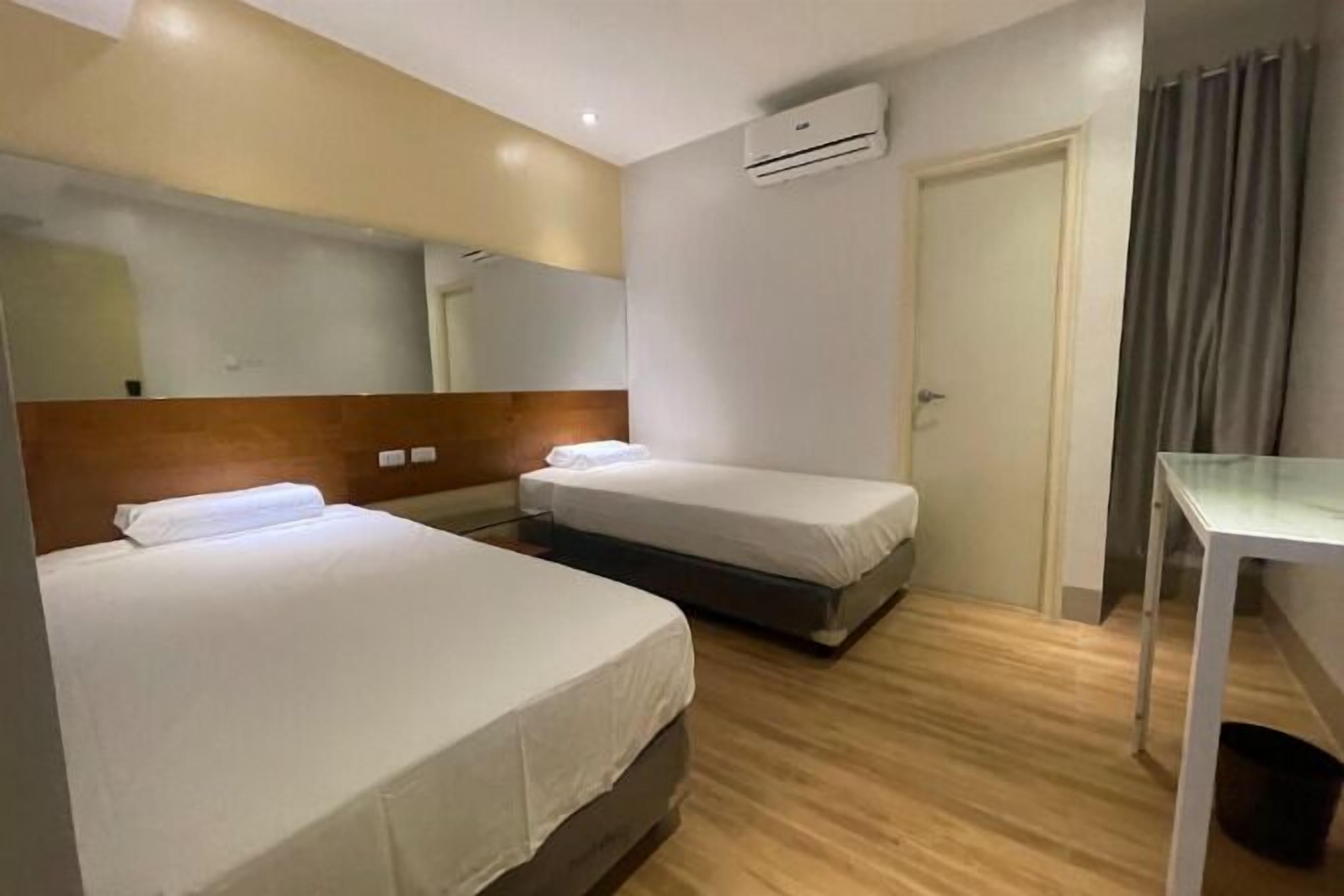 โต๊ะทำงาน, Wi-Fi ฟรี, ผ้าปูที่นอน