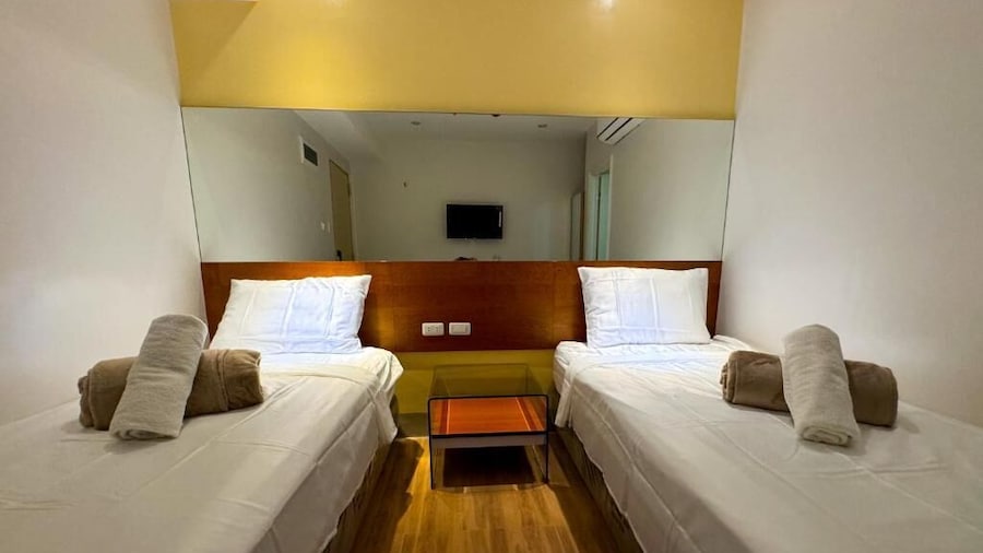 Almond Suites by Hiverooms