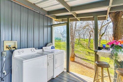 Fish, Hike & Relax: Rural Red Bluff Cottage