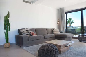 Fireplace - Modern Villa Near Costabella Beach (Marbella)