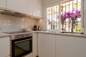 Classic Apartment, 2 Bedrooms | Private kitchen | Fridge, microwave, oven, dishwasher