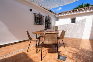 Classic Apartment, 2 Bedrooms | Outdoor dining - Villa With Parking Space (Marbella)