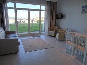 Apartamento clásico, 2 habitaciones | Sala de estar