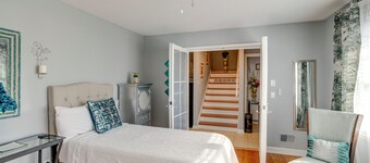 2 Mi to Downtown Columbia: Home w/ Theater Room!