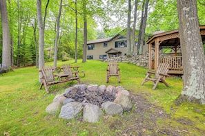 Property grounds - Lakefront Home w/ Private Beach in Rhinelander! (Rhinelander)