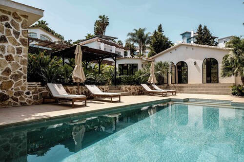 Villa Jazmine I Nueva Andalucia Luxury Oasis