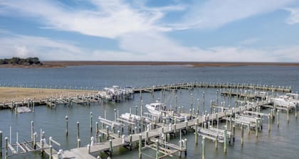 Walk to Main St: Condo w/ Pool Access in Crisfield