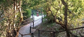ゲストハウス ピローズ