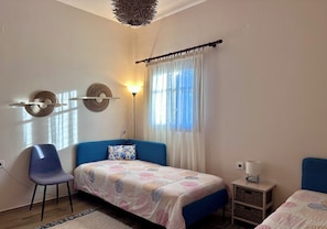 2 bedrooms, iron/ironing board, Internet, bed sheets - Genari Beach Apartments -Family sea view apartment (Leventochori)