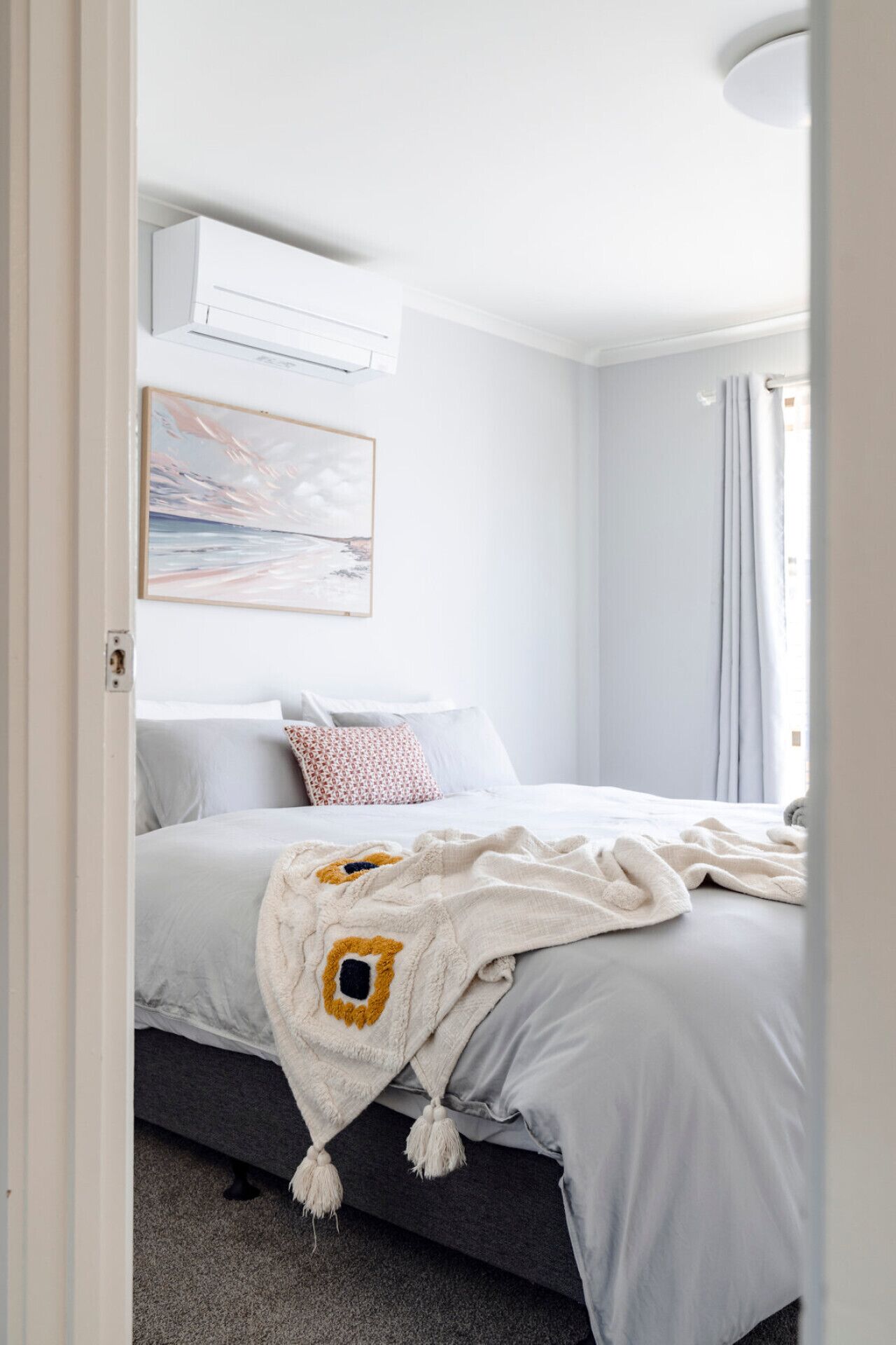 2 bedrooms, desk, iron/ironing board, free WiFi