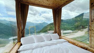 Holzhütte, Balkon | 1 Schlafzimmer, Daunenbettdecken, laptopgeeigneter Arbeitsplatz