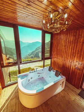 1 غرفة نوم ومساحة عمل للكمبيوتر المحمول ومكواة/لوح كي وواي فاي مجانًا