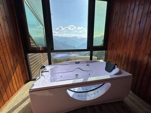 Comfort Cottage, Non Smoking, Mountain View | 1 bedroom, down comforters, laptop workspace, iron/ironing board