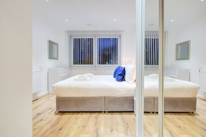 2 chambres, fer et planche à repasser, lit parapluie, Wi-Fi gratuit