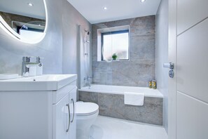 Towels, soap, shampoo, toilet paper