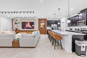 Mikrobølgeovn, ovn, kogeplade, opvaskemaskine