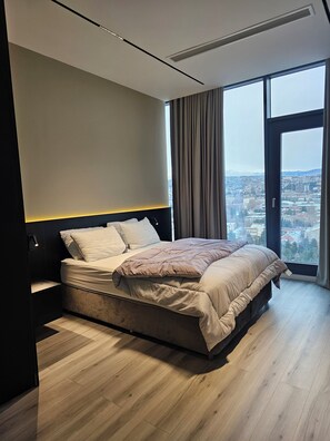 1 bedroom, in-room safe, iron/ironing board, WiFi - Cozy 1-bedroom apartment in charming T'bilisi with AC, WiFi (T'bilisi)