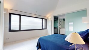 House | 4 bedrooms, bed sheets