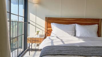 Deluxe Apartment | 1 bedroom, iron/ironing board, free WiFi