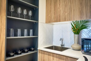 Leilighet – deluxe | Eget kjøkken | Kjøleskap, mikrobølgeovn, ovn og kokeplater