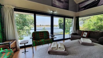 Standaard huis, uitzicht op rivier, op tussenverdieping | 1 slaapkamer, gratis wifi