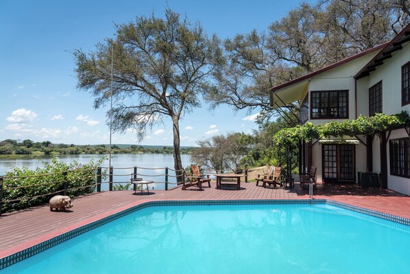 House, 2 Bedrooms, Private Pool, River View | Free WiFi