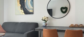 Lovely 1B1B Suite in brilliant Henderson