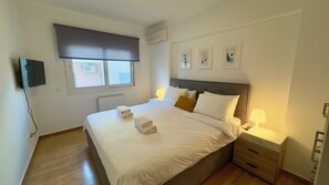 Leilighet – superior, ikke-røyk, kjøkken | Safe på rommet, individuelt dekorert, individuelt innredet og skrivebord